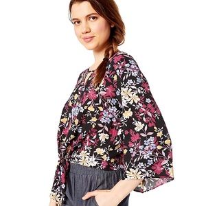 A. Byer Black Floral Tie Front Top Size Small